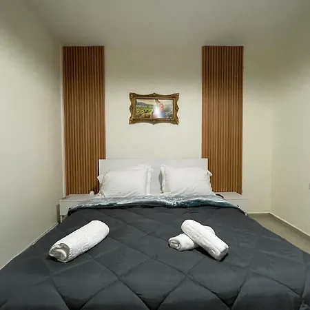 Hidden Behind The Dictator Accommodatie bij particulieren *